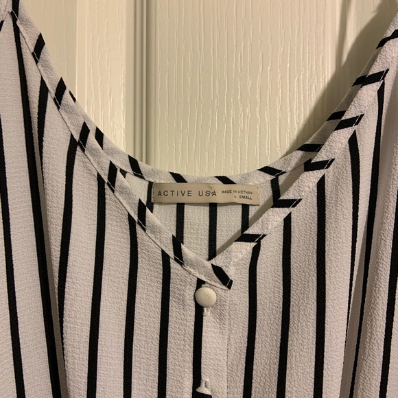 Striped Button-up Tank top - Picture 2 of 5